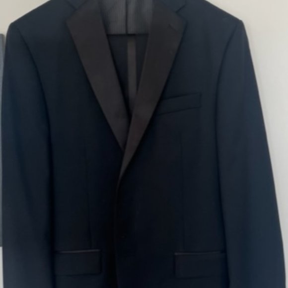 Calvin Klein Slim Fit Tuxedo JACKET AND PANTS + Tuxedo Shirt PERFECT CONDITION - Picture 4 of 4